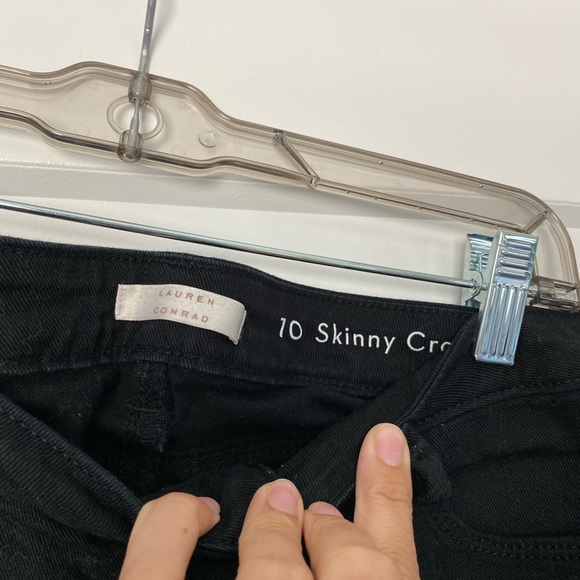 Relaxed ankle crop pants - Picture 3 of 3